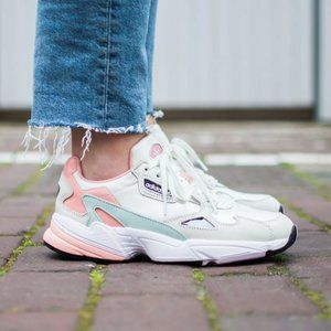 adidas falcon ee4149